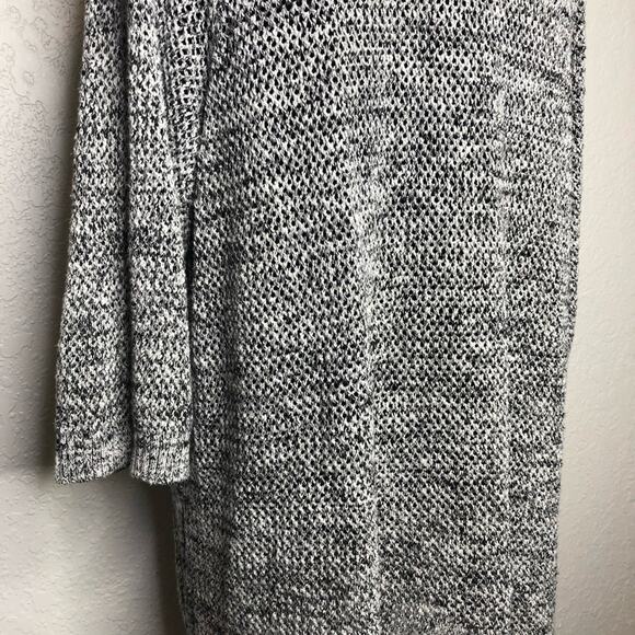 Torrid black white gray open knit long open front cardigan size 3 or 3X - Picture 10 of 14